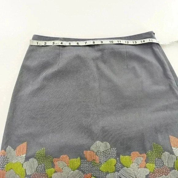 Boden Heavy Embroidered Skirt Size 8P Gray And Green Knee Length - Picture 6 of 9